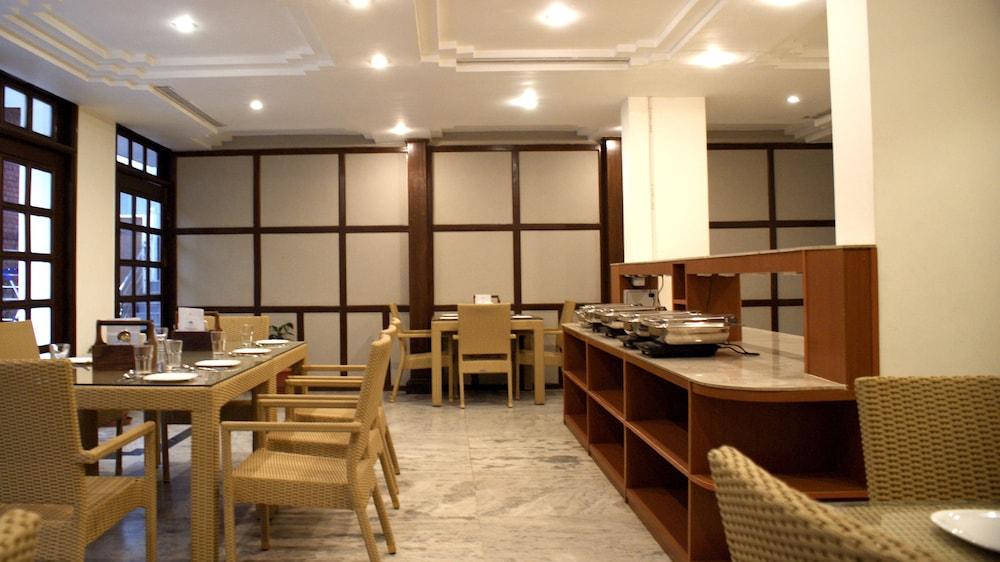 Hotel Alpana Haridwār Zewnętrze zdjęcie