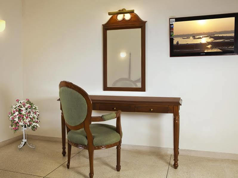 Hotel Alpana Haridwār Zewnętrze zdjęcie