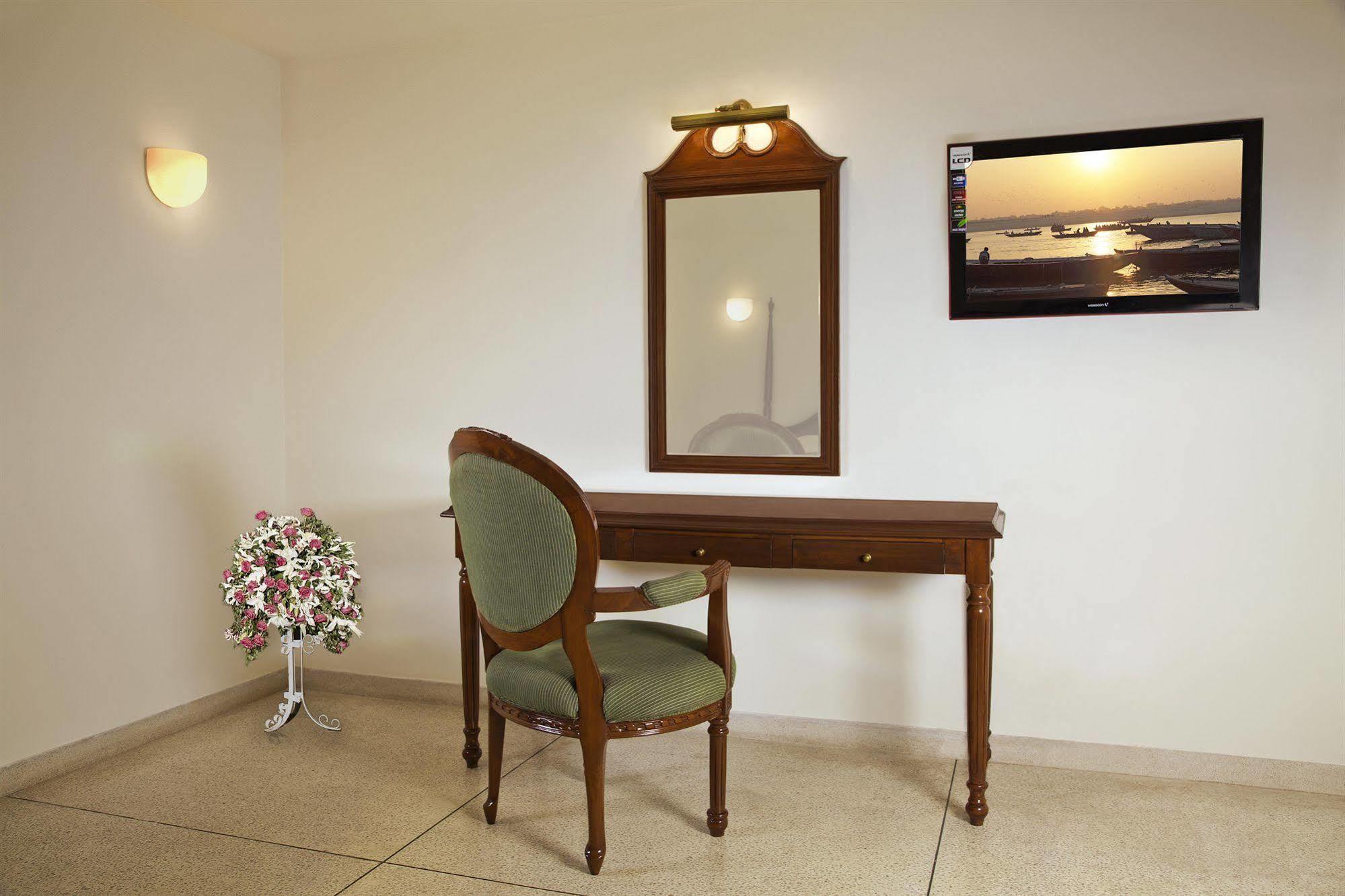 Hotel Alpana Haridwār Zewnętrze zdjęcie